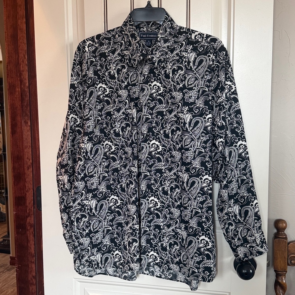Paul Fredrick 100% Cotton Black/White Paisley High End Shirt.Excellent Condition